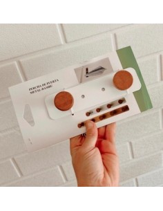 Perchero 15 Cm 2 Perillas Metal-bambu Bco/negro 302134/302135 Pcu01